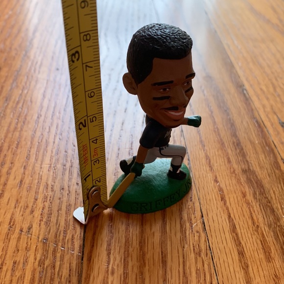 Vintage MLB 1998 Baseball Griffey Jr #24 figurine - Picture 5 of 5